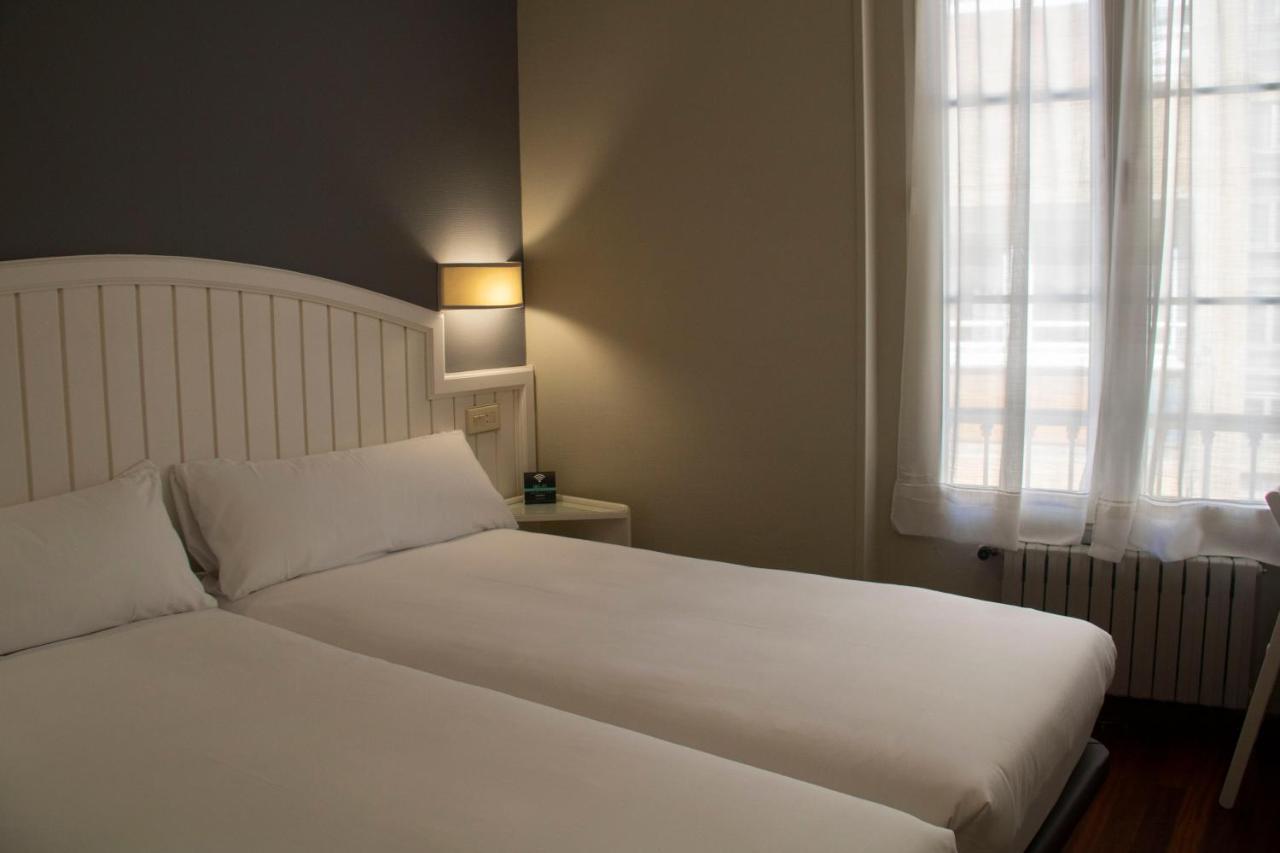 Alda Miramar Rooms Gijón Esterno foto